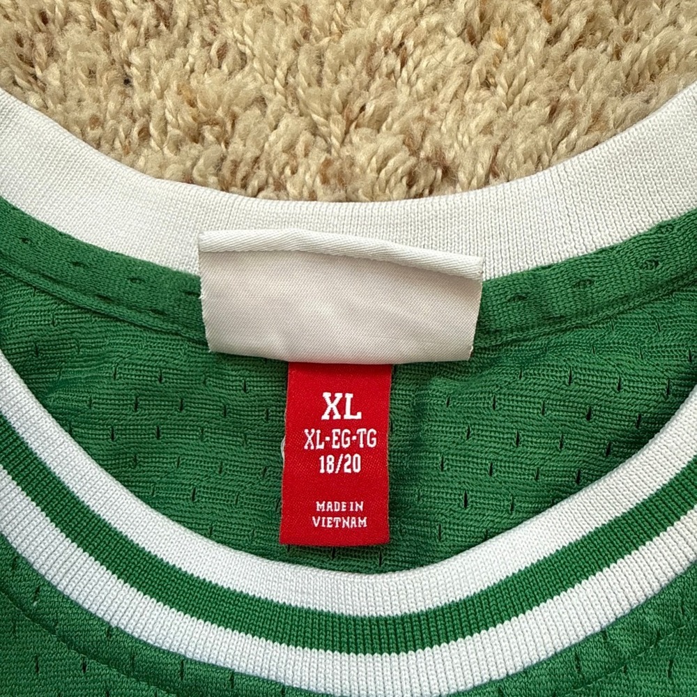 Mitchell & Ness Kids Larry Bird Boston Celtics 1985-86 Swingman Jersey XL 18/20 - Picture 5 of 8